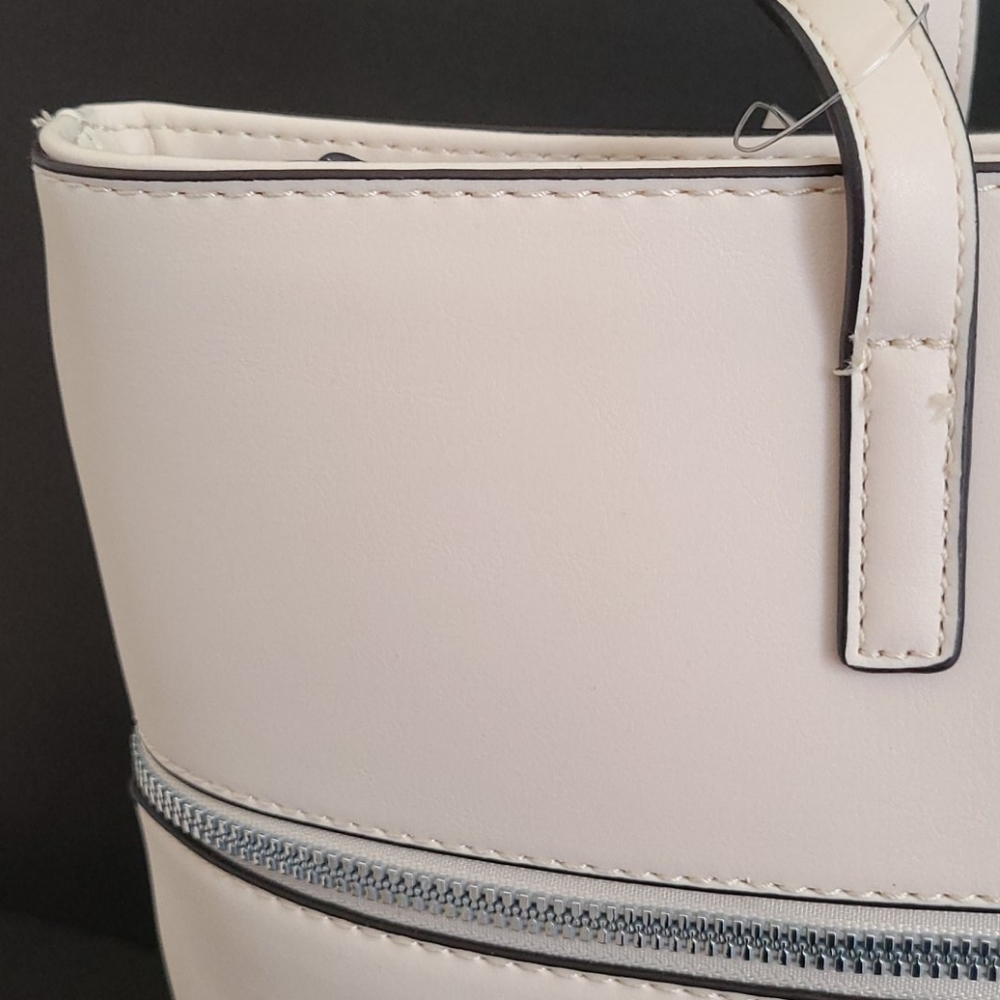 🚫NO LONGER AVAILABLE🚫 Nine West Tote - Picture 16 of 17